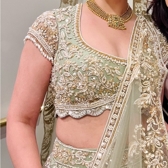 MANISH MALHOTRA “Nooraniyat” Bridal Lehenga - Picture 4 of 9